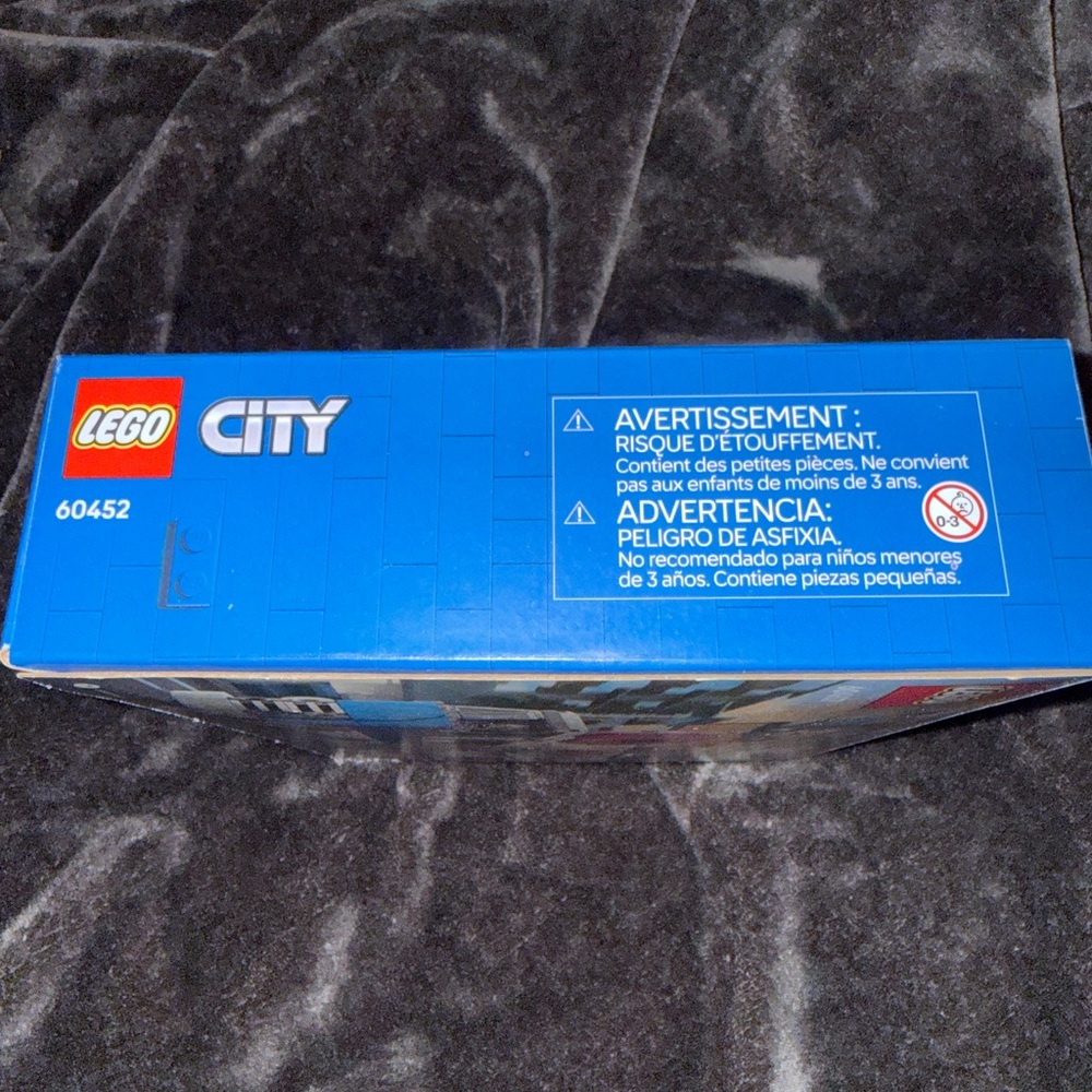LEGO City Donut Truck Set - New in box, never opened - Picture 6 of 9